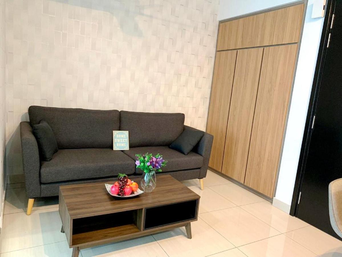 Almas Suites Puteri Harbour 누사자야 외부 사진