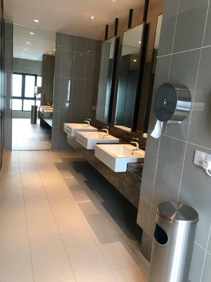 Almas Suites Puteri Harbour 누사자야 외부 사진
