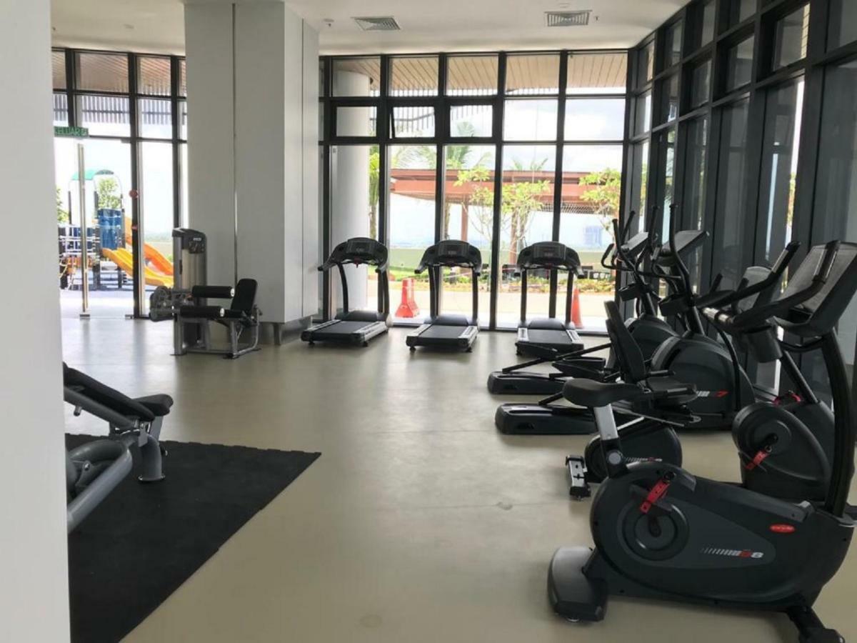 Almas Suites Puteri Harbour 누사자야 외부 사진