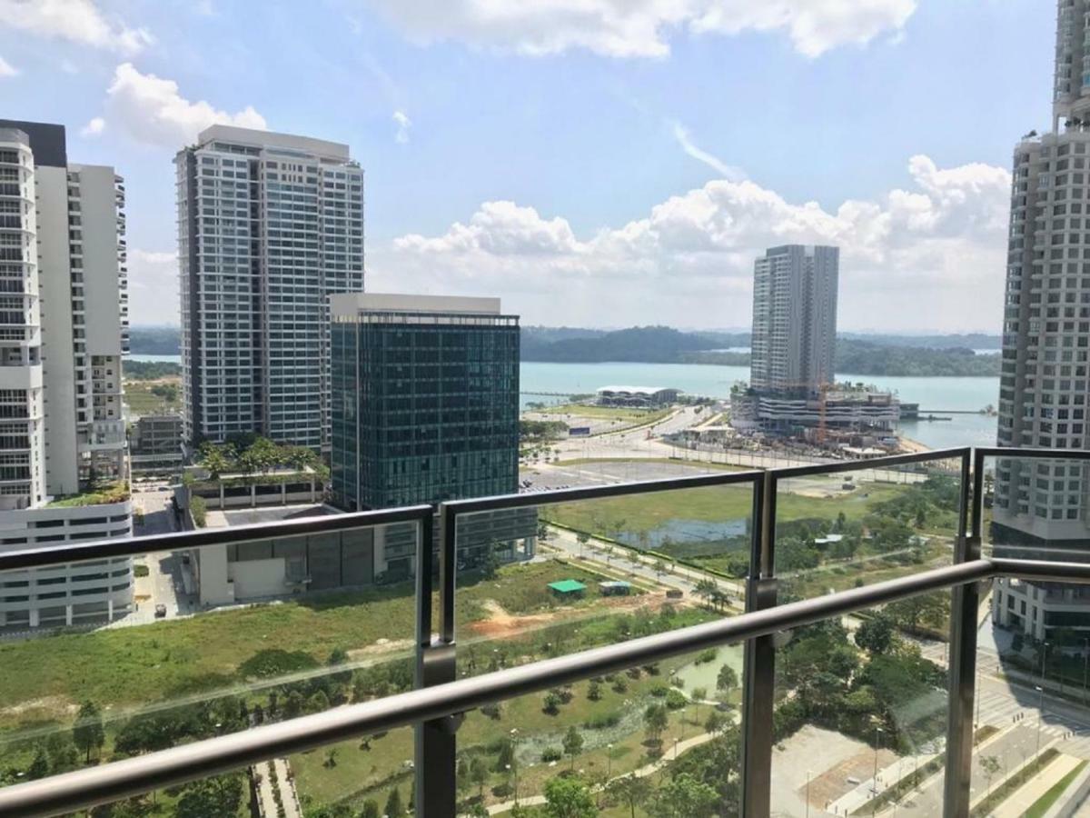 Almas Suites Puteri Harbour 누사자야 외부 사진