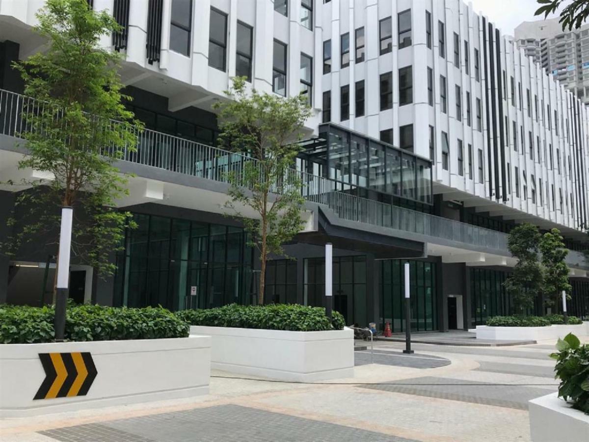 Almas Suites Puteri Harbour 누사자야 외부 사진